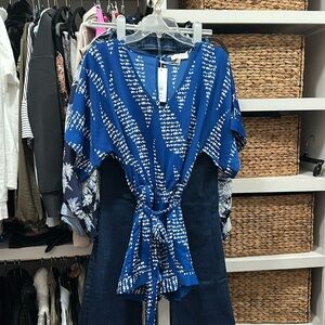 Mary and Mabel Brand Shorts Romper Size Small. Royal Blue and white